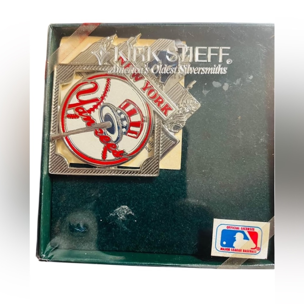 Kirk Stieff New York Yankees Silver & White House Historic Association Ornaments
